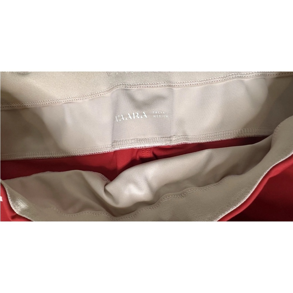 VAARA Set Freya Bicolor Sports Leggings Naomi Sports Bra Top Women’s M - Picture 9 of 9